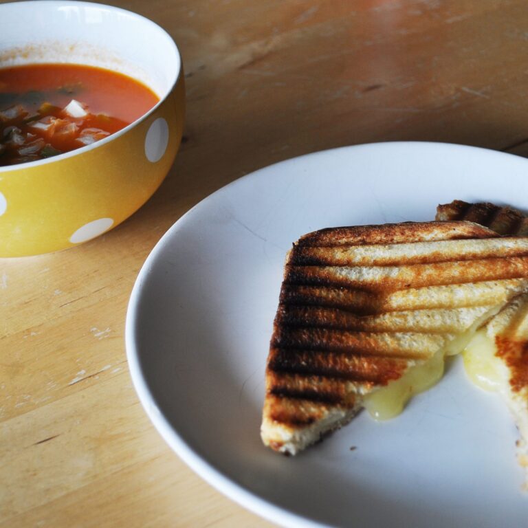 grilled cheese sandwich def