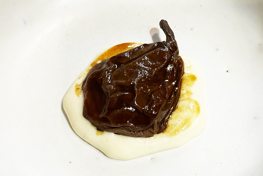 Pera/piel de anguila ahumada en el restaurante Bagá